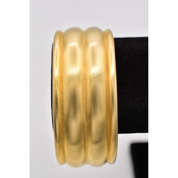 Ann Taylor Jewelry - Ann Taylor Vintage Brushed Gold Bangle Bracelet Wide Ridged Chunky Signed BinBR